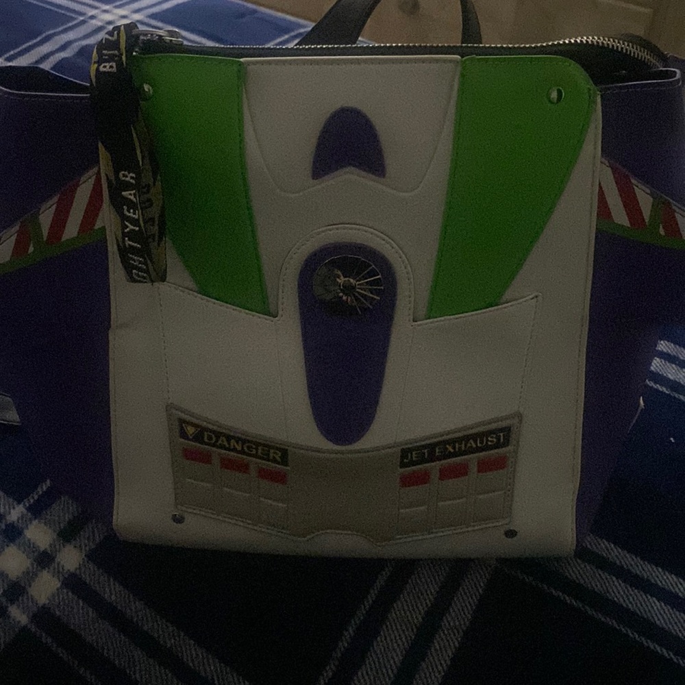 Buzz lightyear